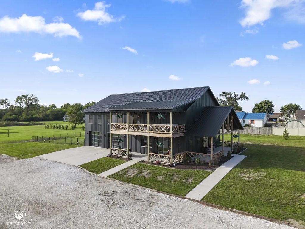 301 S Kennedy Street, Martinton