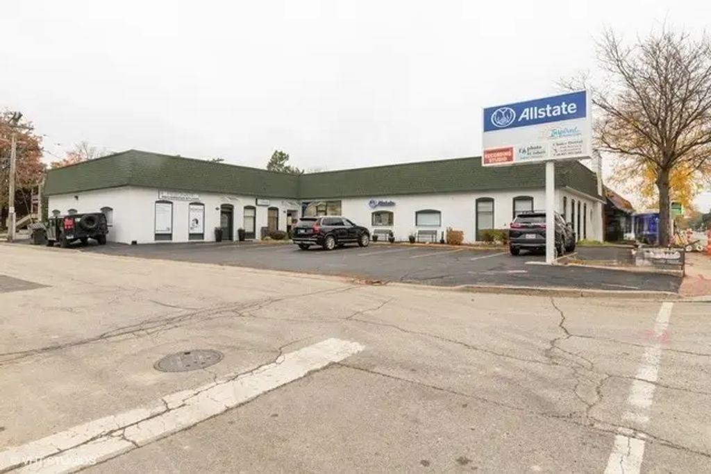 205 S Arlington Heights Road 205, Arlington Heights