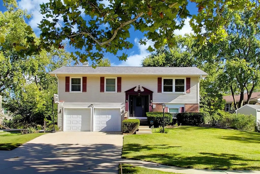 1344 Blair Lane, Hoffman Estates