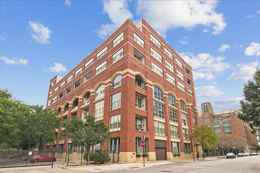 2001 S Calumet Avenue 411, Chicago