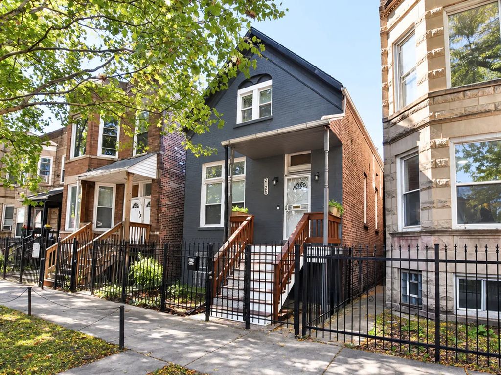 2126 S Trumbull Avenue, Chicago