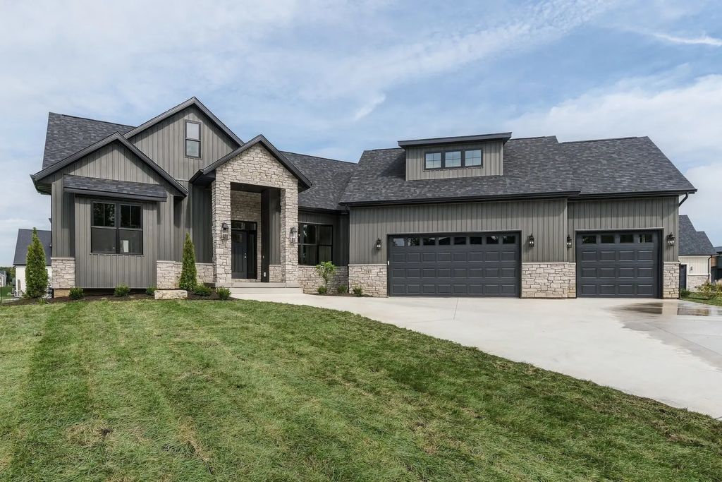 237 Mason Drive, Riverdale