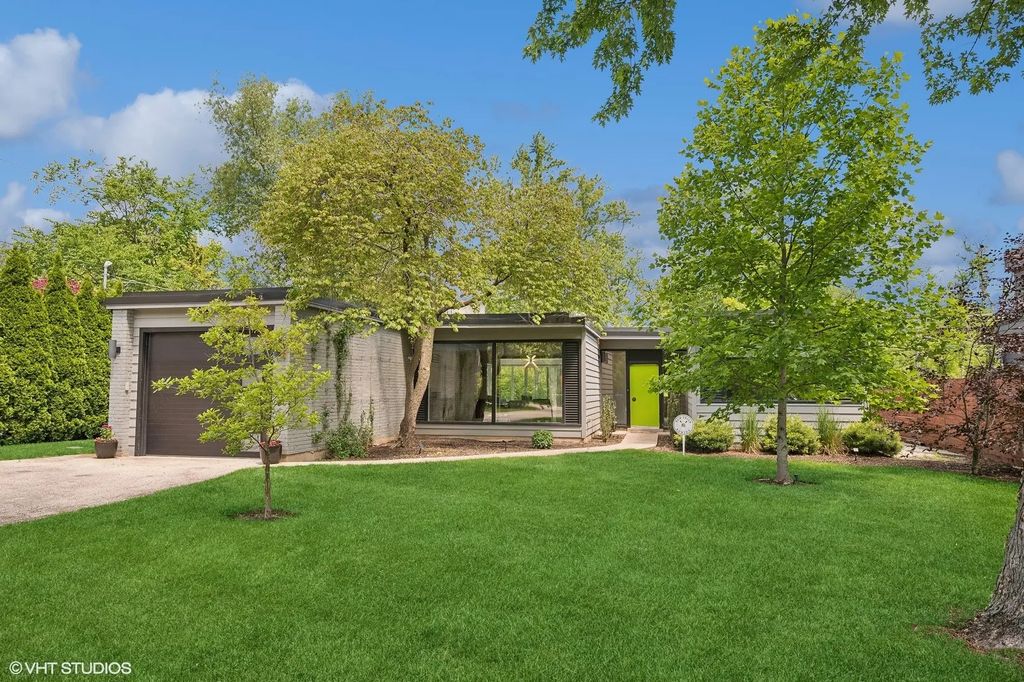1185 Terrace Court, Glencoe