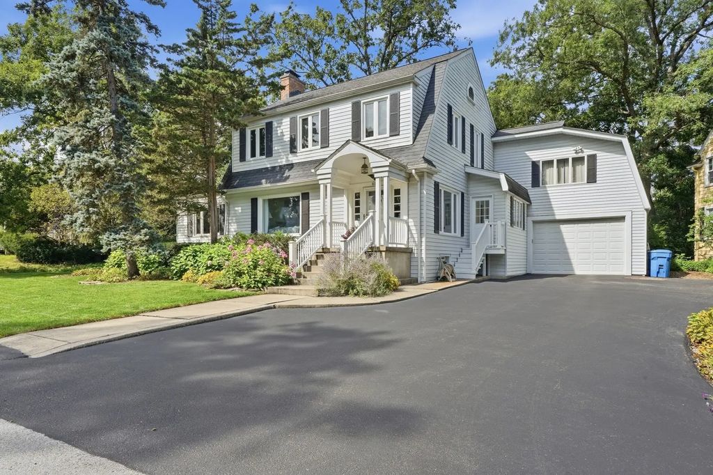 689 Dunbar Terrace, Crete