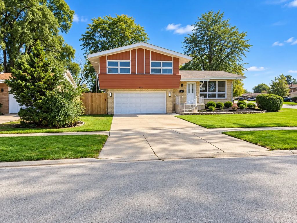 15415 Woodlawn East Avenue, South Holland