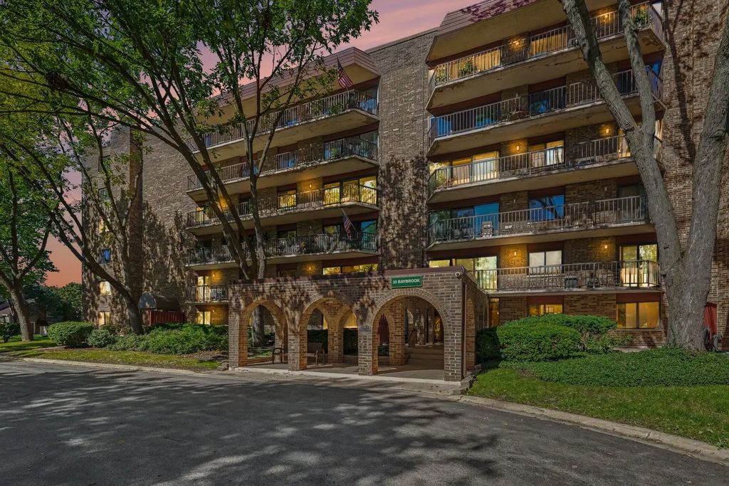 35 S Baybrook Drive 309, Palatine