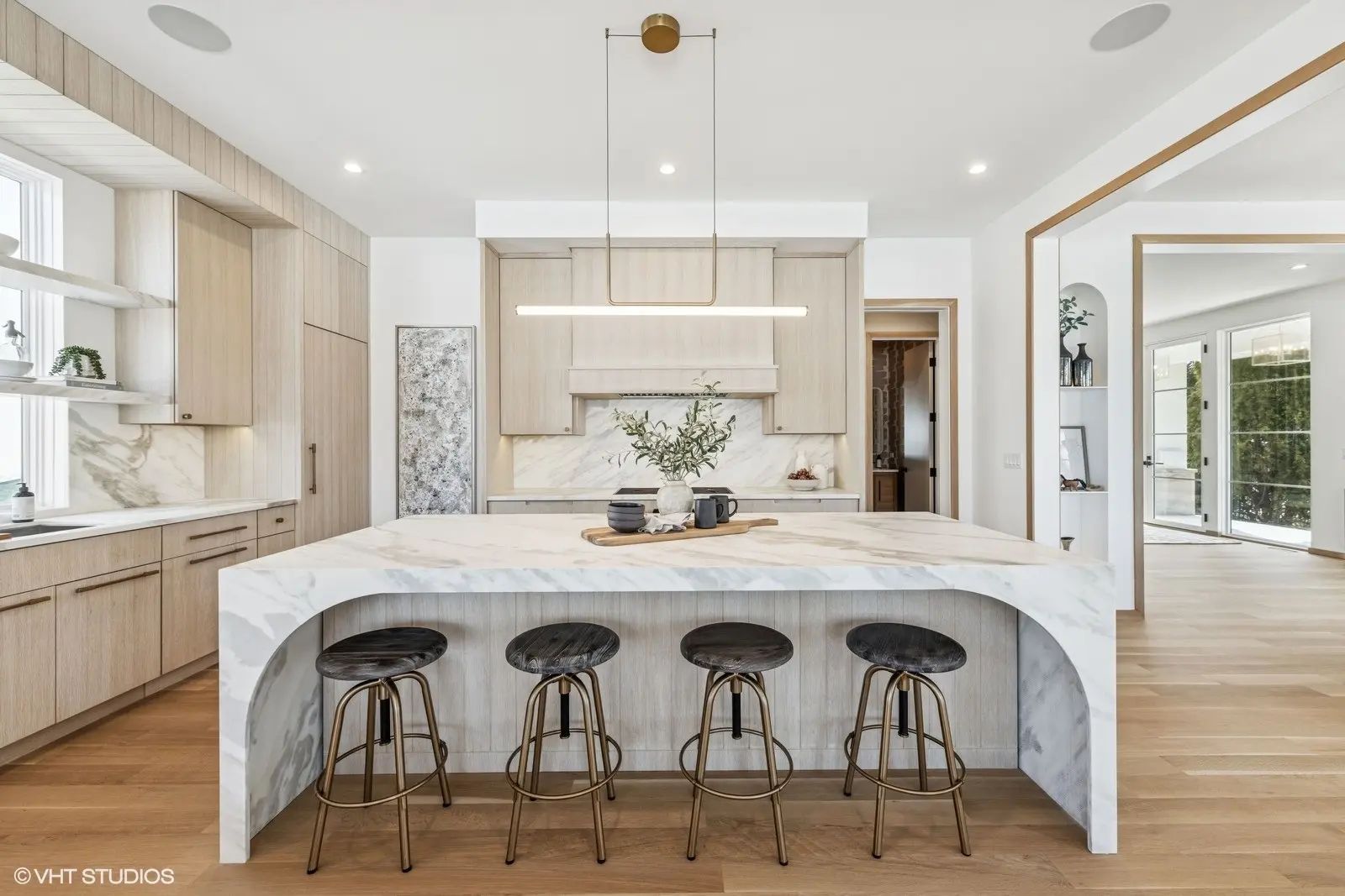 Mred Log In 541 Kensington Court, Hinsdale Property Listing: MLS® #12778227