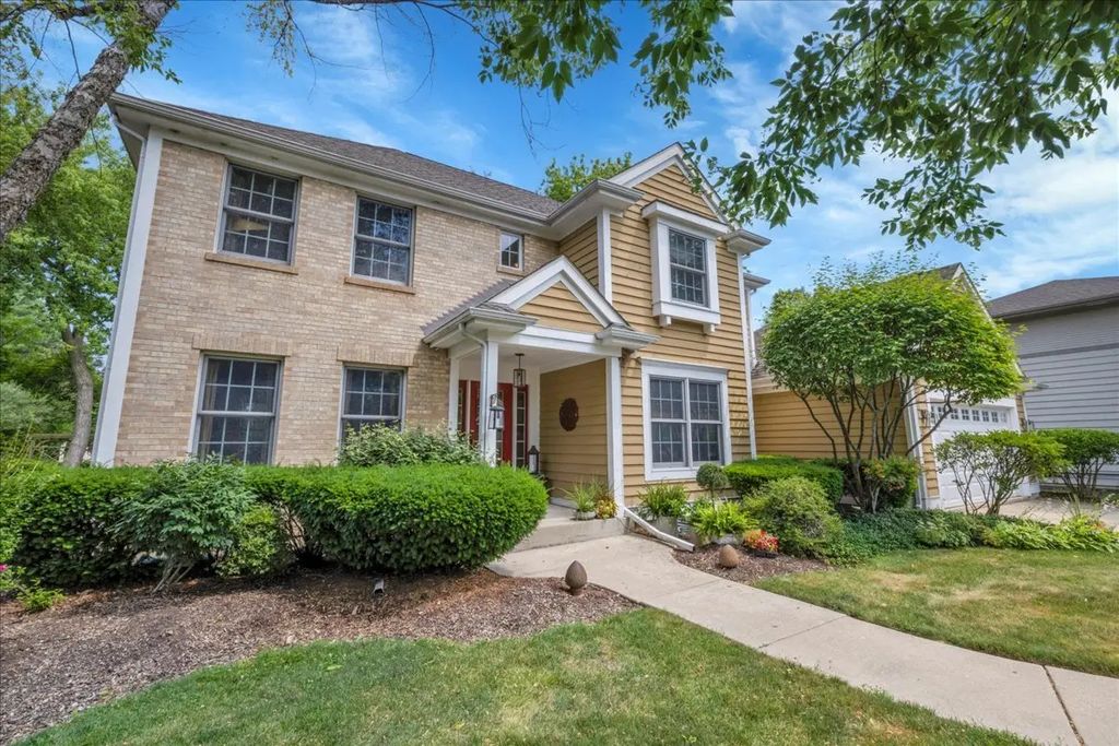 531 N Easy Street, Palatine