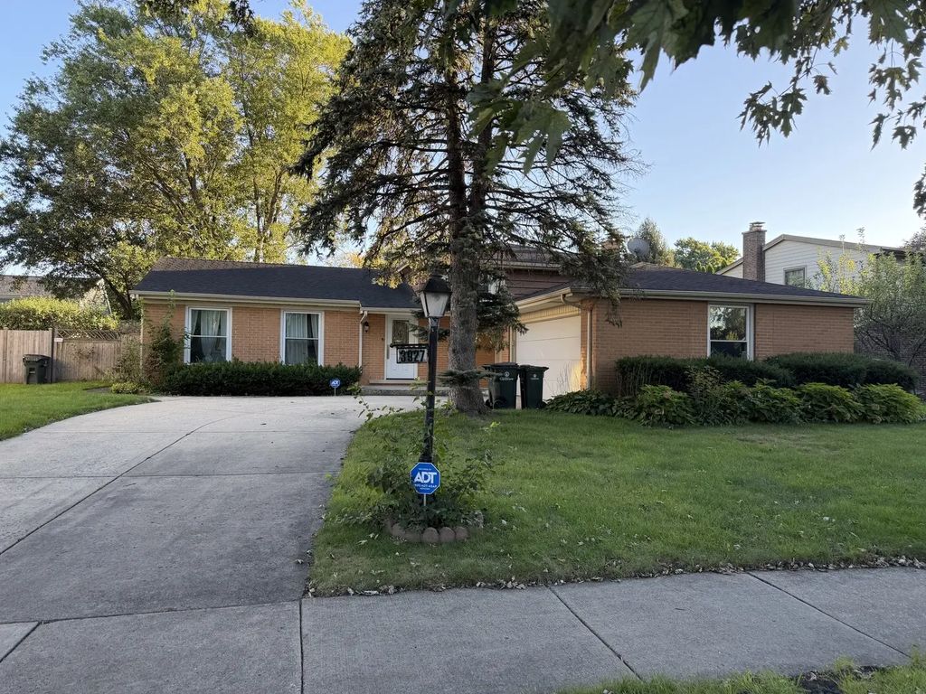 3927 Crestwood Drive, Northbrook, 60062