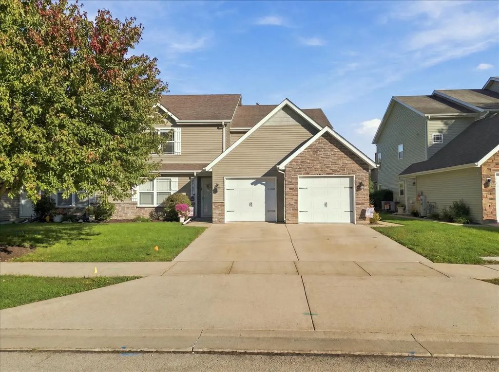 1711 W River Street, Dixon