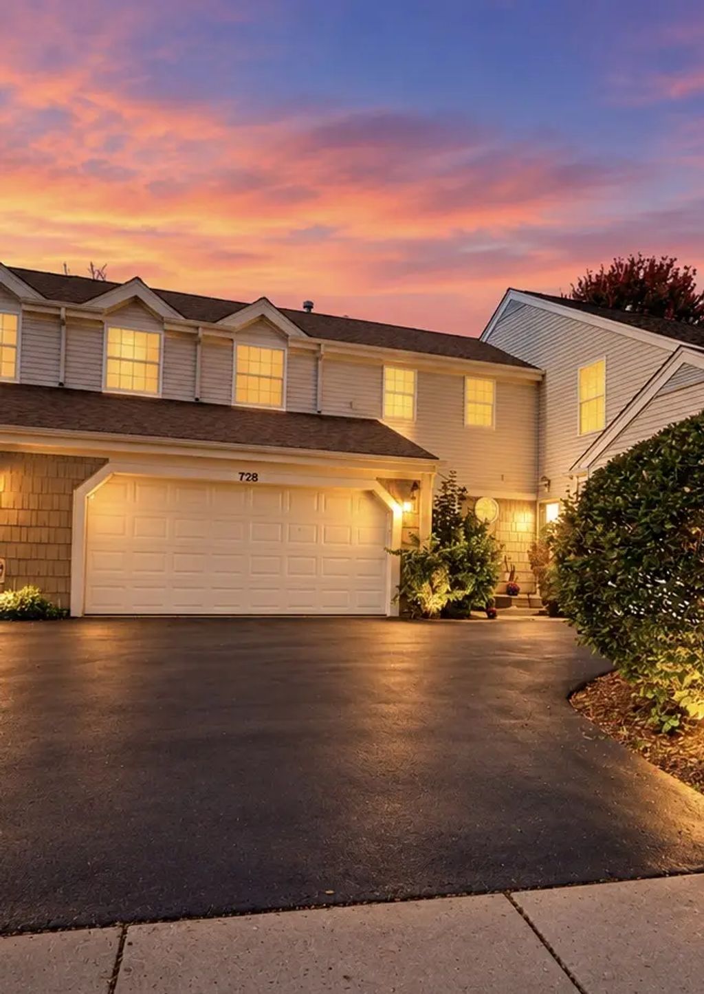 728 Village Circle, Marengo
