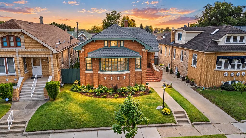 6858 Riverside Drive, Berwyn