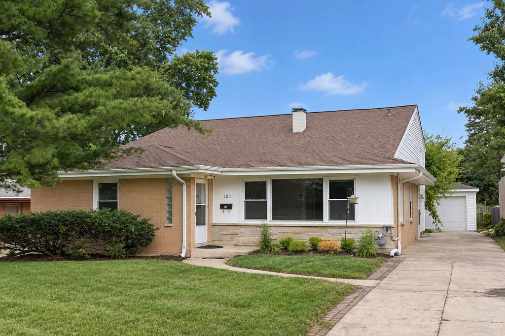 107 N Pierce Avenue, Wheaton