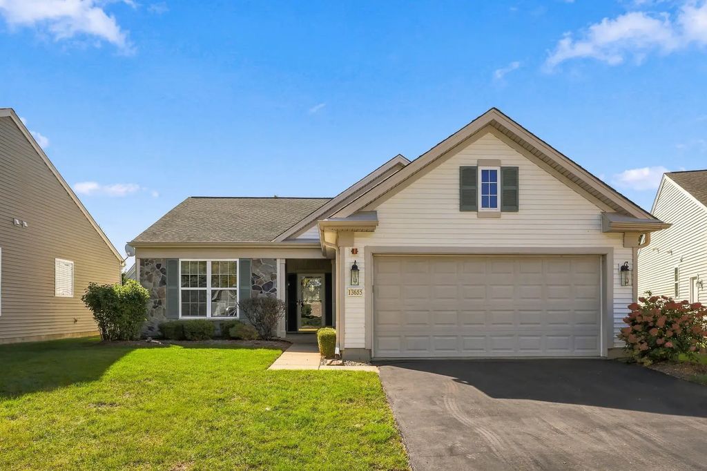 13655 Ivy Drive, Huntley