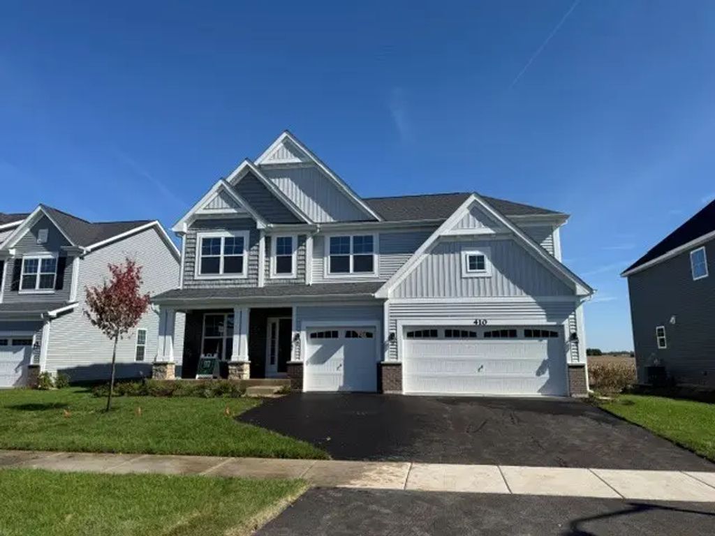 410 Tanya Lane, Oswego