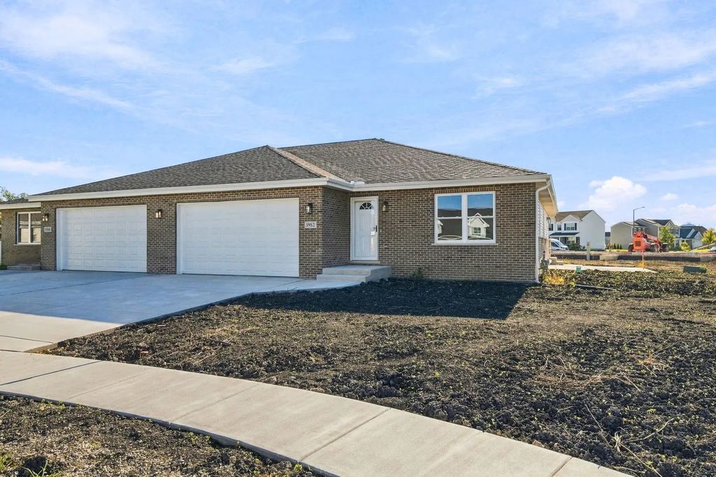 1952 Eagle Drive, Morris