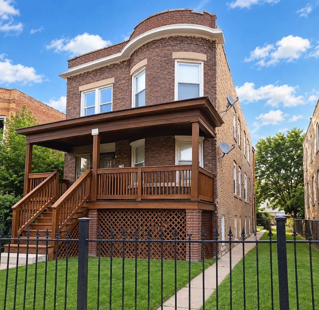 7615 S Emerald Avenue, Chicago