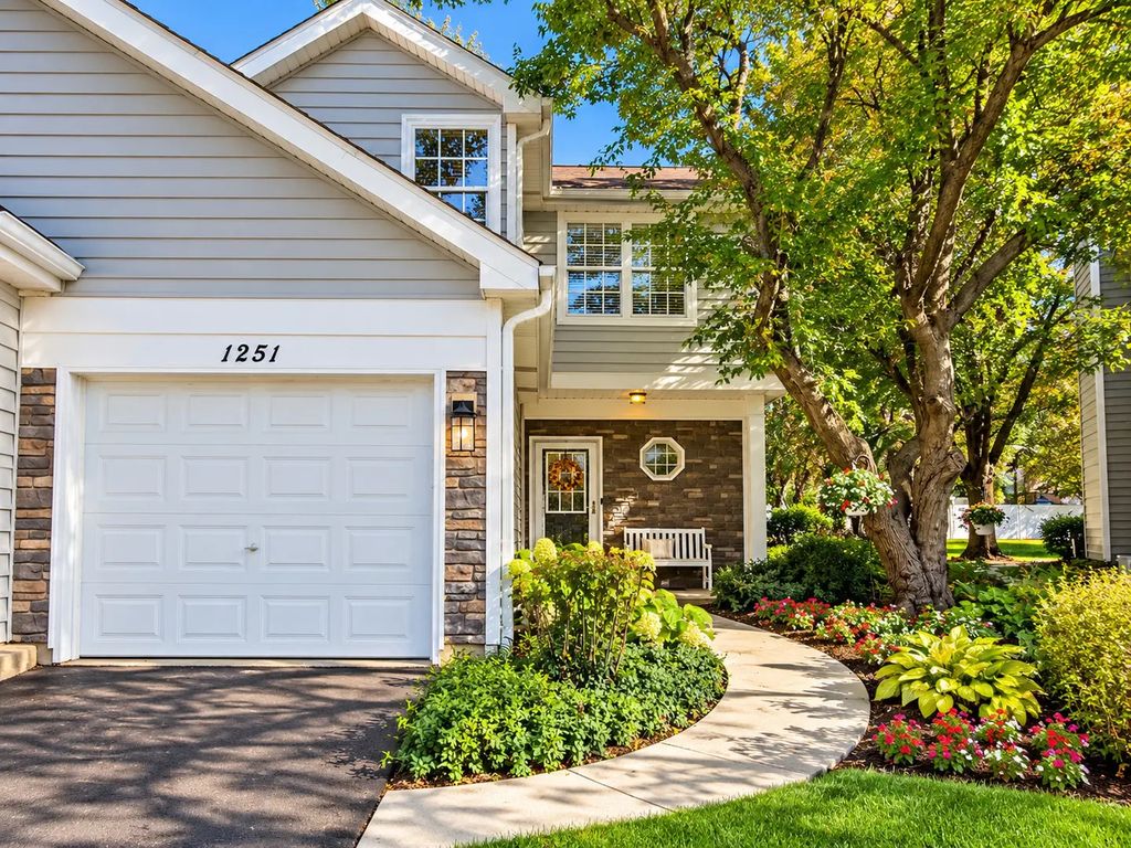 1251 Cranbrook Drive 1251, Schaumburg