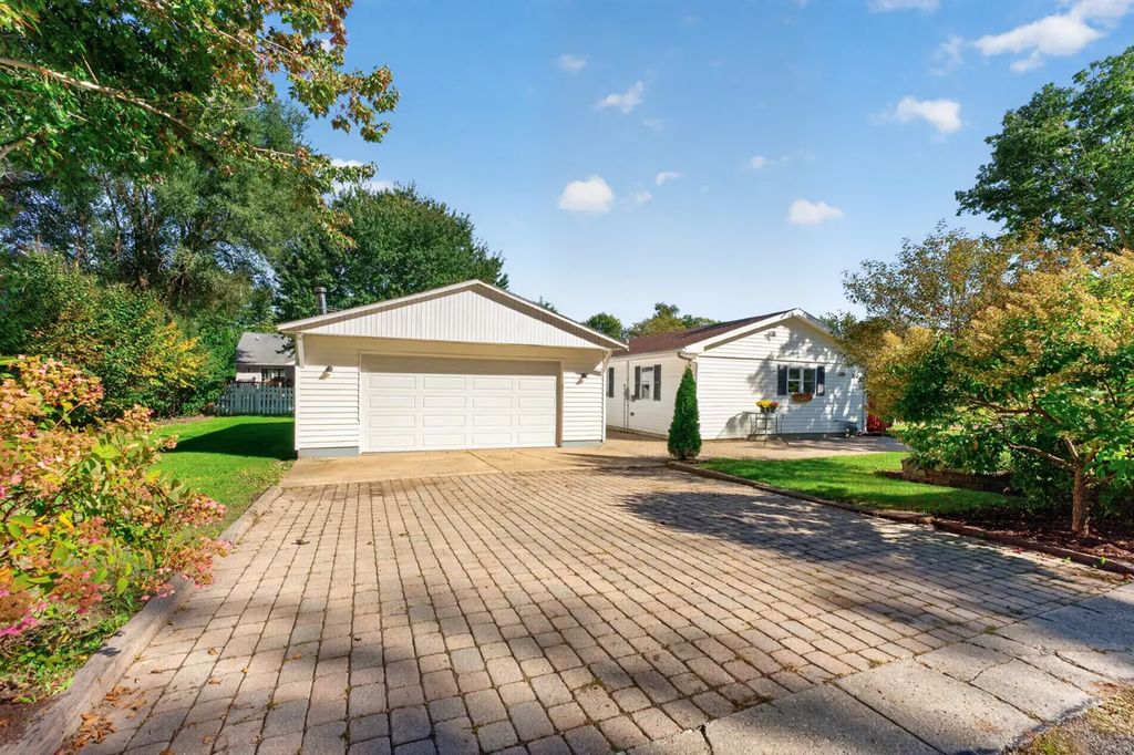 216 9th Avenue, Kingston