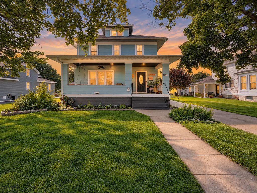 707 S Oakwood Avenue, Geneseo