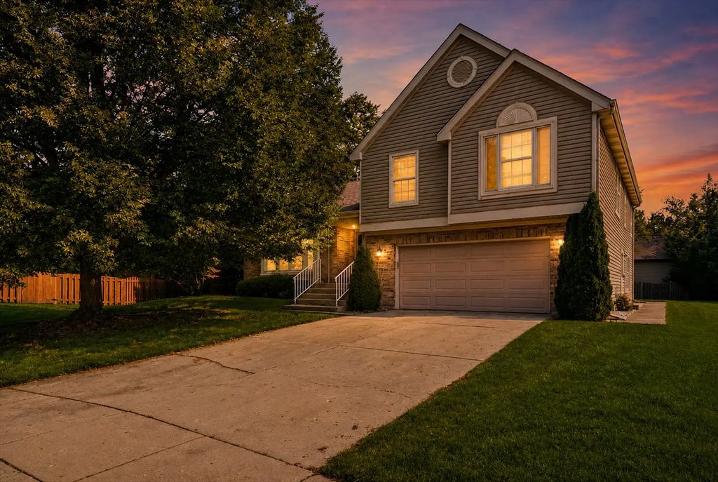 1173 N Clearwater Court, Palatine