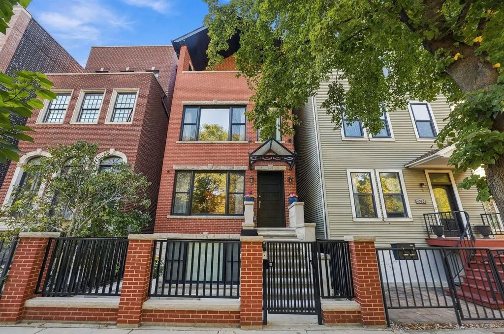 4024 N California Avenue, Chicago
