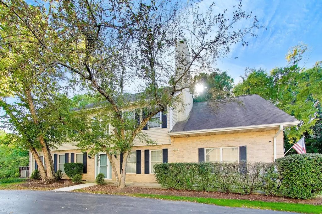 1454 Laurel Oak Drive A, Streamwood