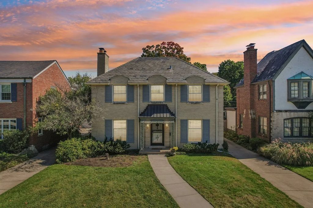 1439 Franklin Avenue, River Forest