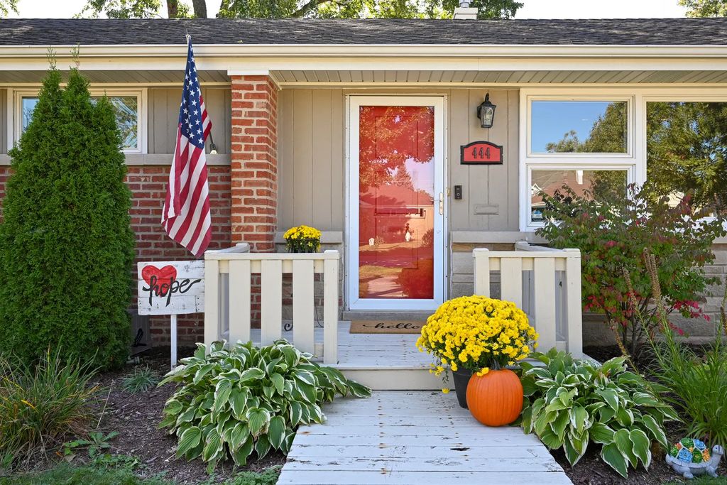 444 N Ridgeland Avenue, Elmhurst