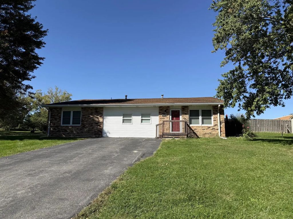 101 N East Street, Mahomet