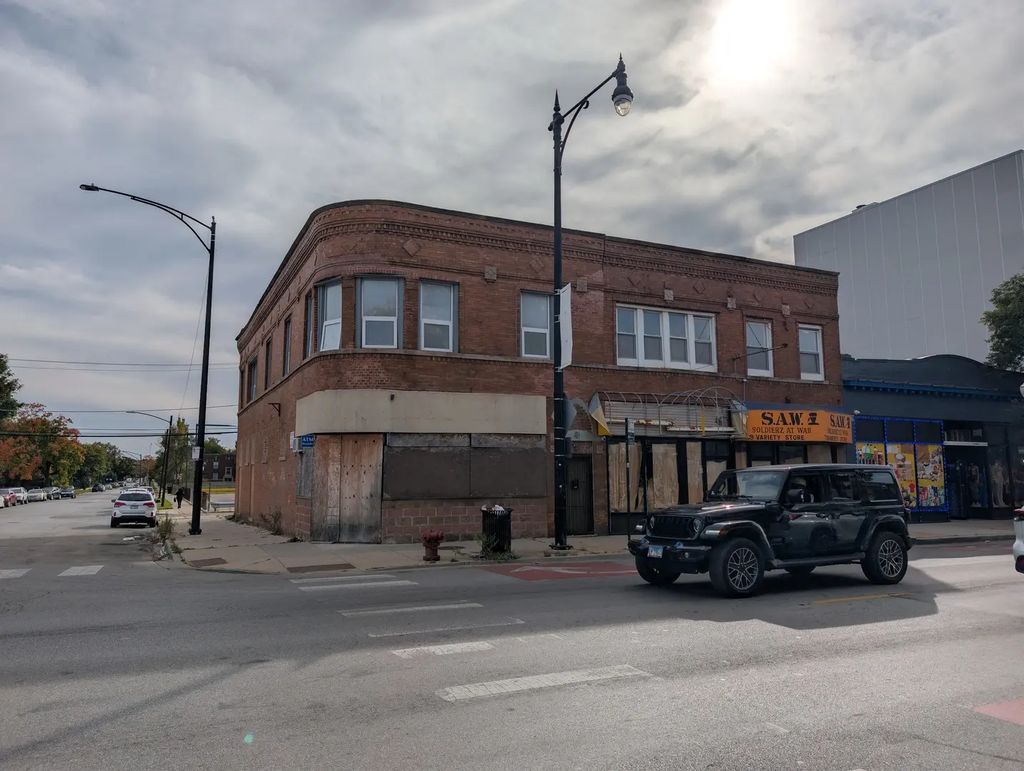 735 W 79th Street, Chicago