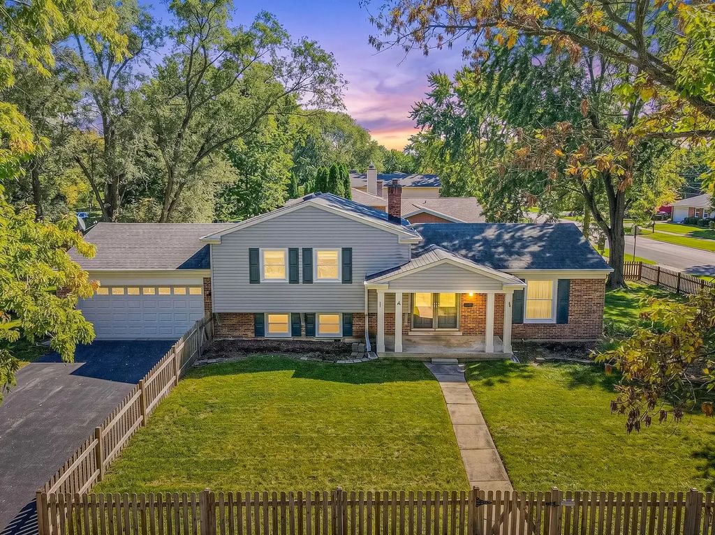 4 Tamarack Avenue, Naperville