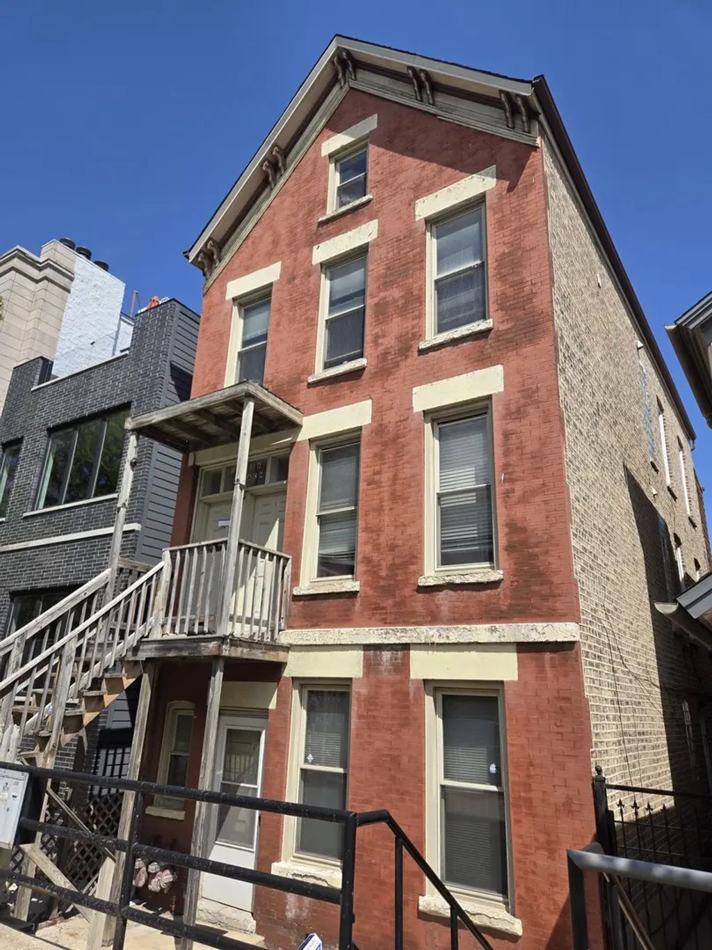 1736 W Beach Avenue 1, Chicago