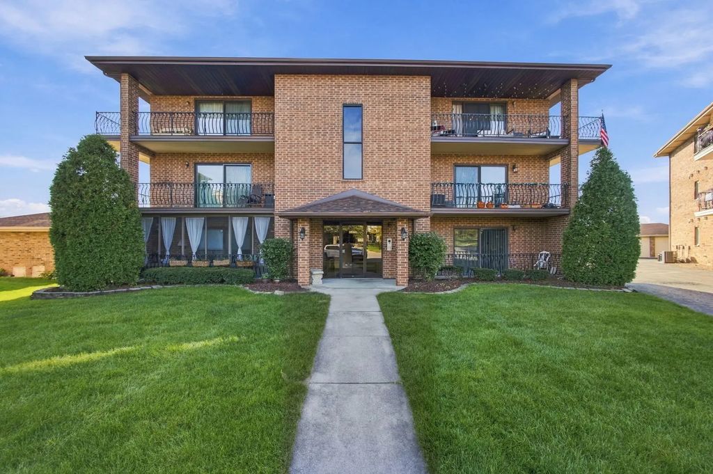 16755 Paxton Avenue S 3s, Tinley Park