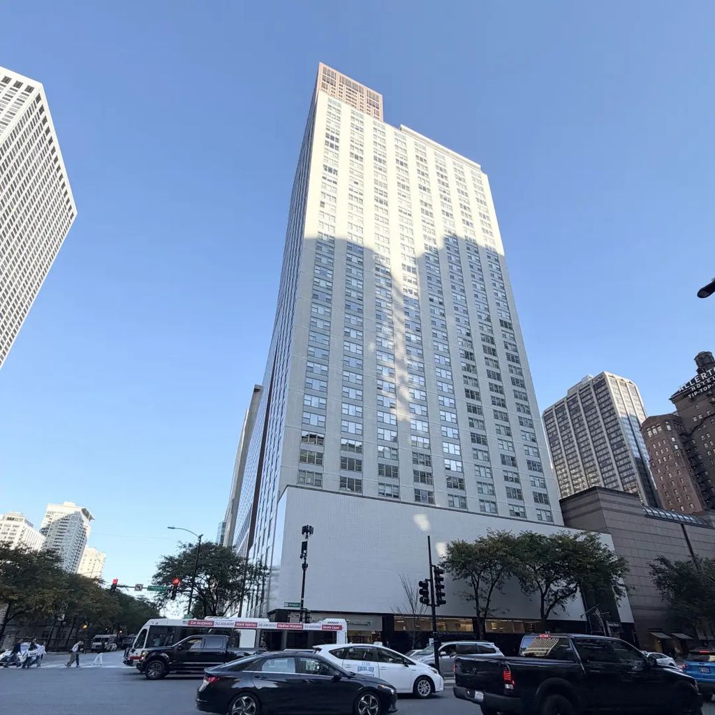 777 N Michigan Avenue 3102, Chicago