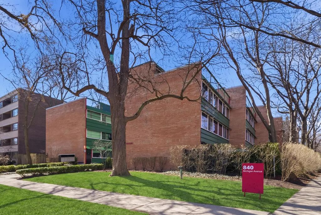 840 Michigan Avenue 10, Evanston