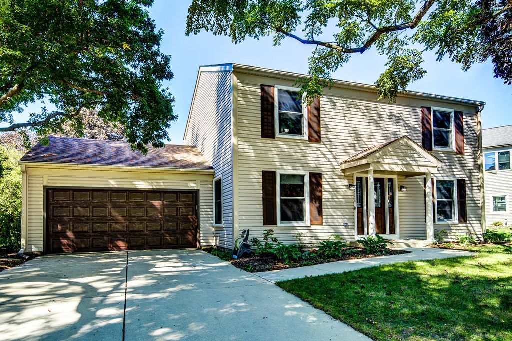 2320 Alder Court, Aurora
