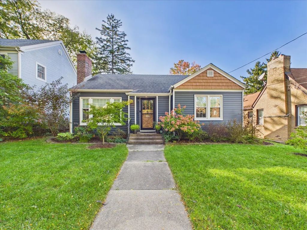 620 James Avenue, Rockford