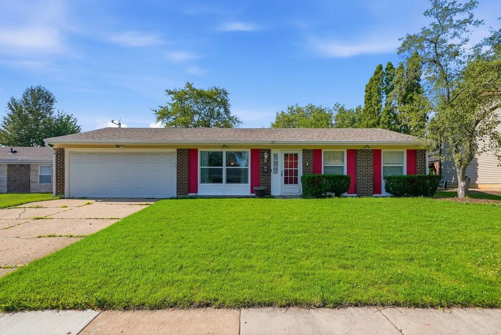 206 Judy Lane, Streamwood
