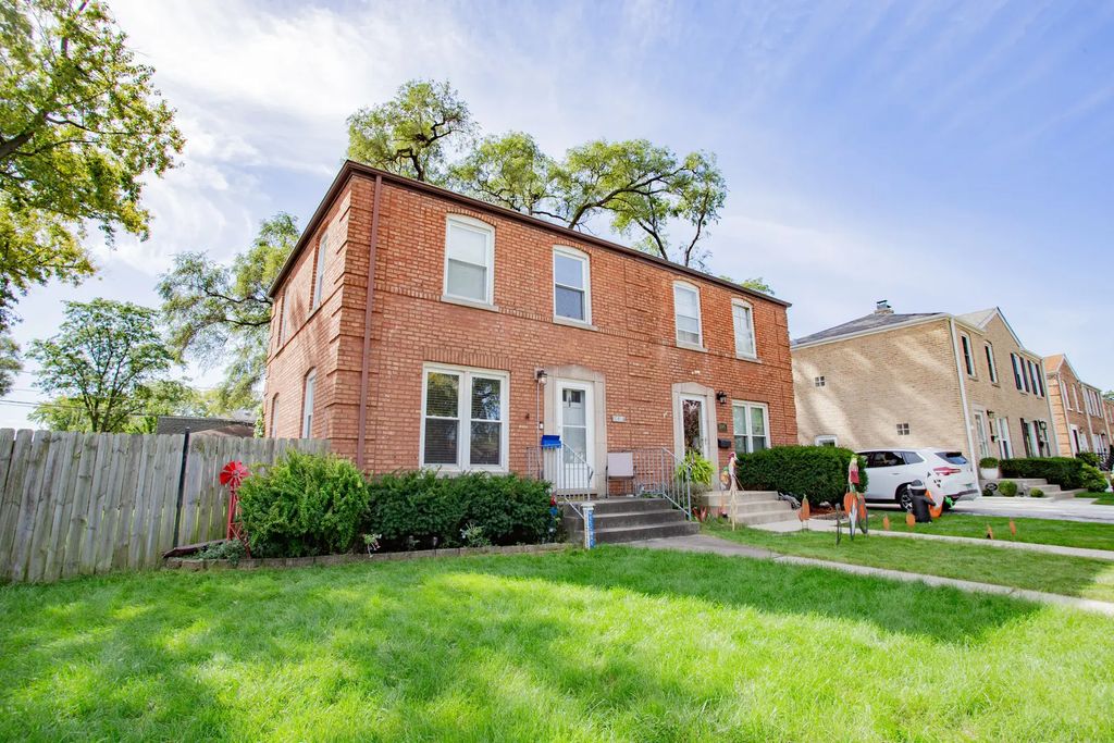 1697 Stockton Avenue, Des Plaines
