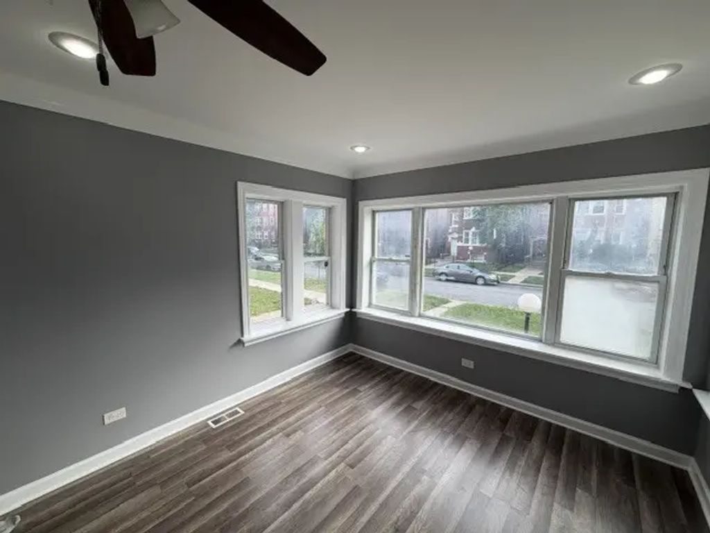 8048 S Vernon Avenue, Chicago
