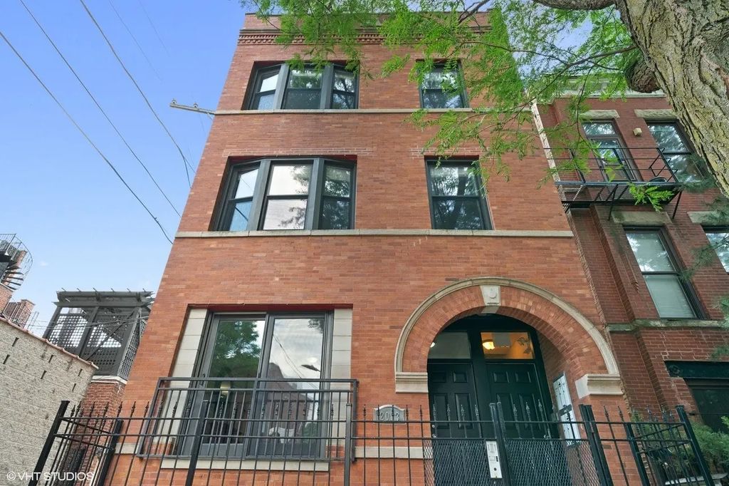 2013 W Crystal Street 1f, Chicago