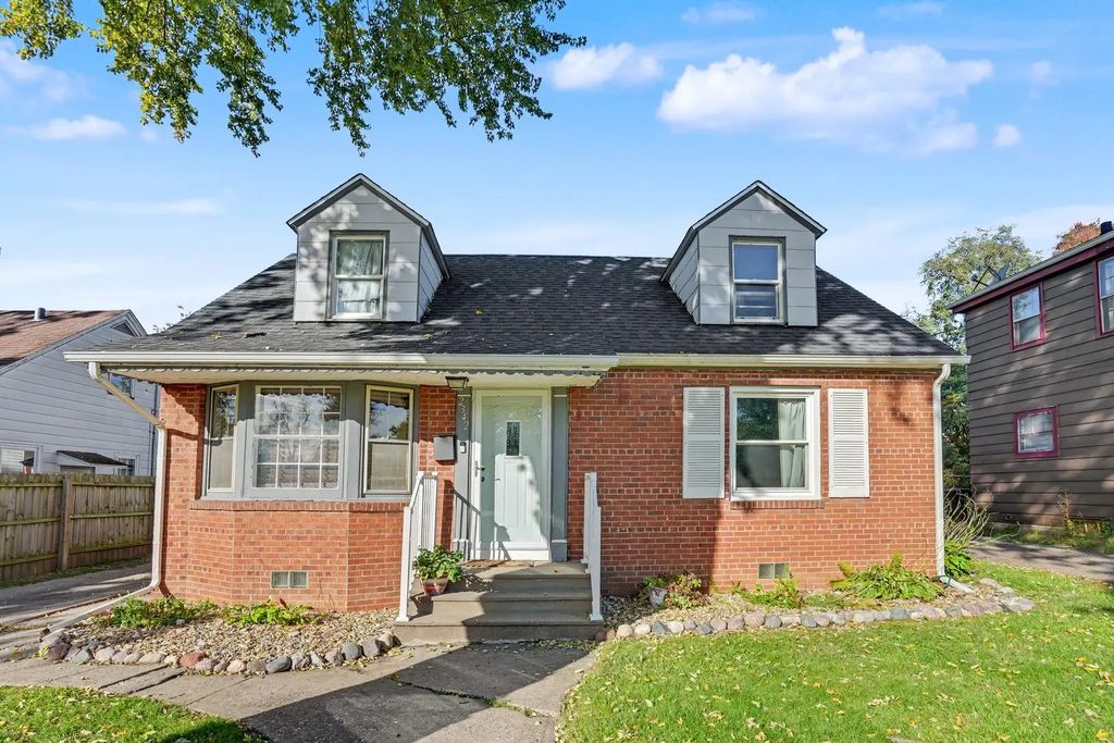 2342 24 1/2 Street, Rock Island