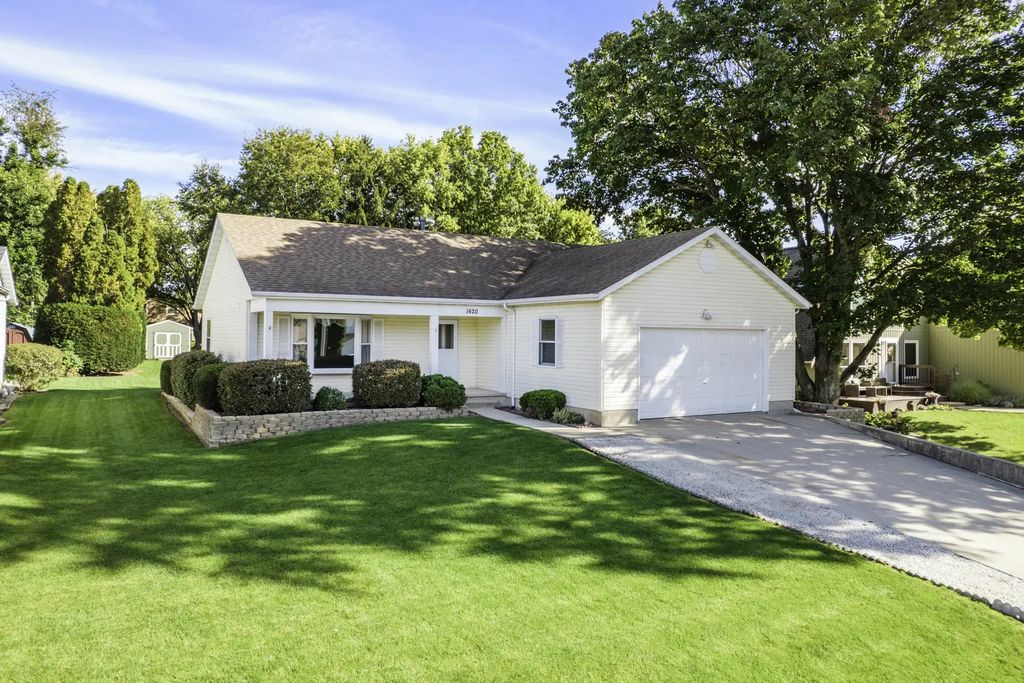 1620 Lake Holiday Drive, Lake Holiday