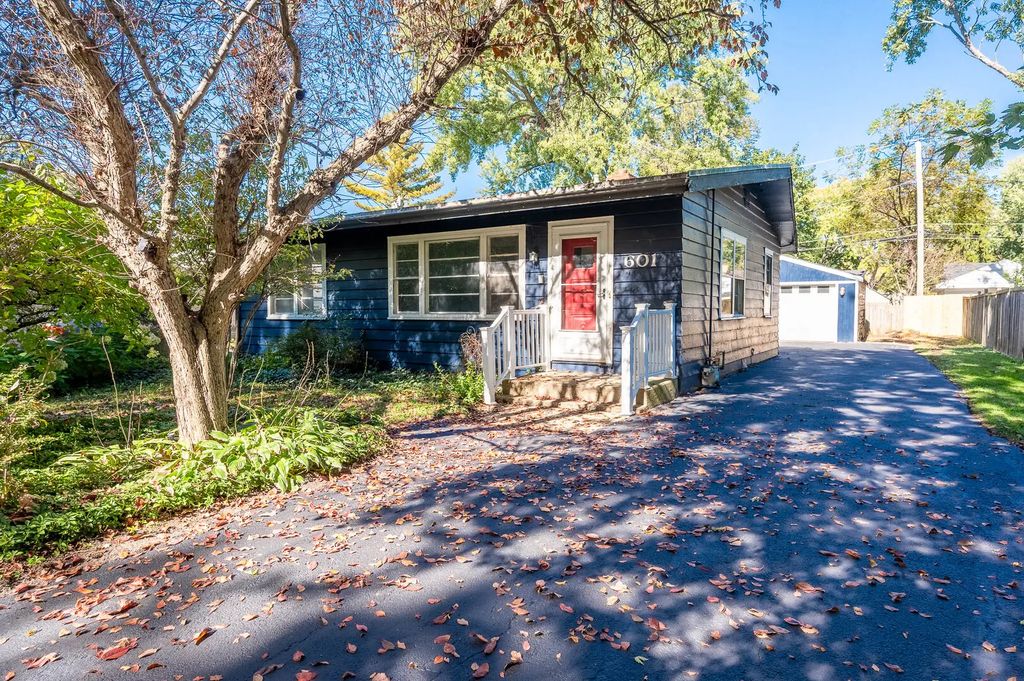 601 Locust Avenue, Geneva
