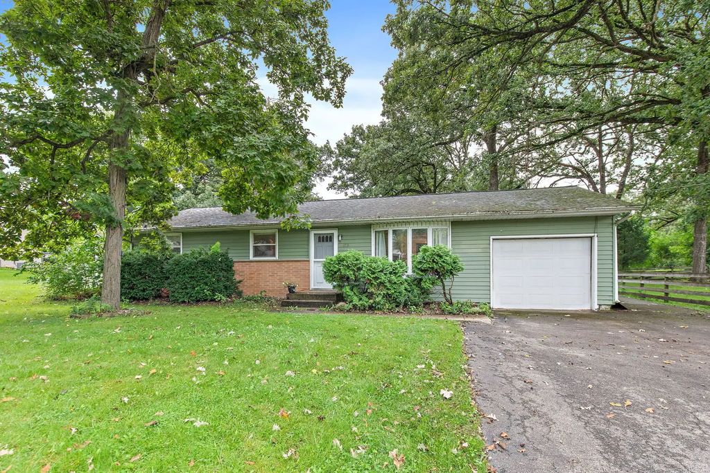 1713 Oak Street, Spring Grove