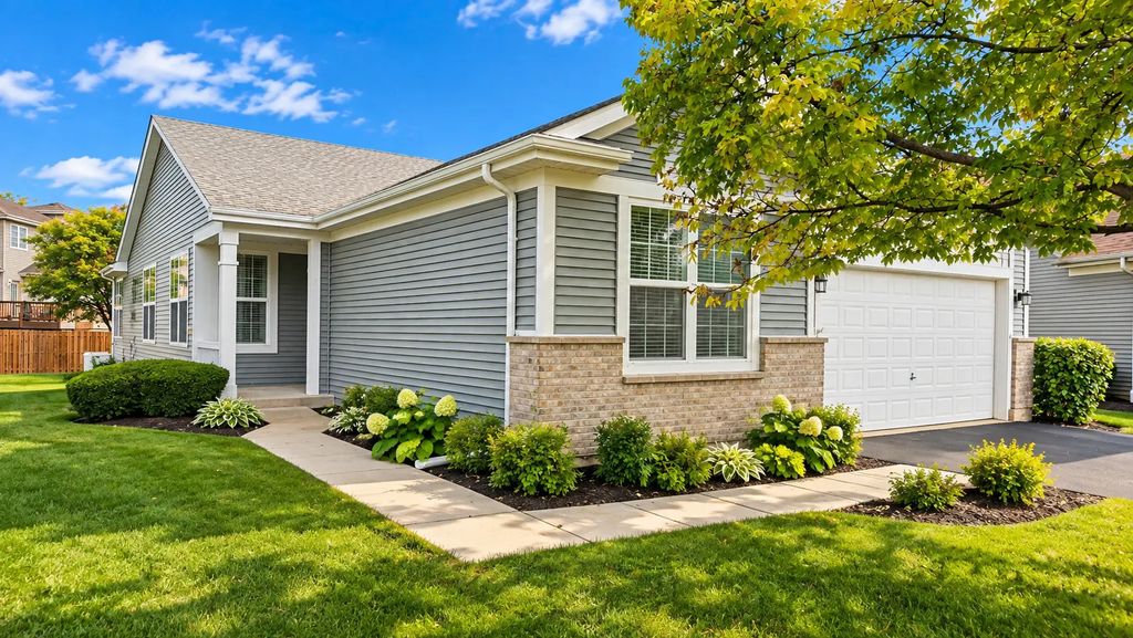 21100 Eugene Siegel Court, Crest Hill