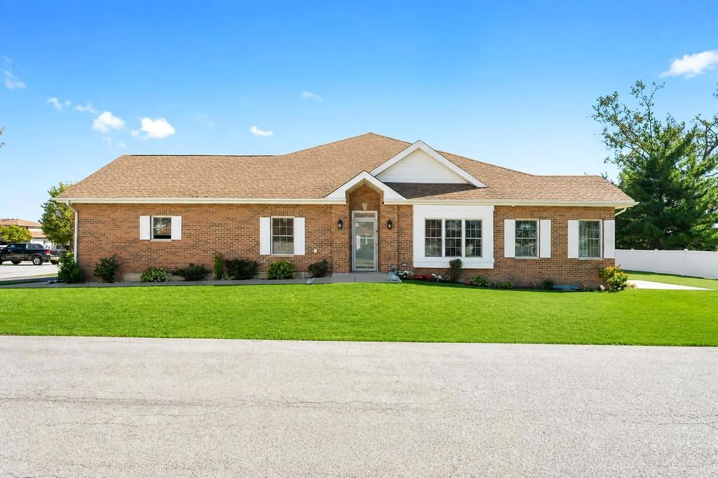 3641 193rd Place, Lansing