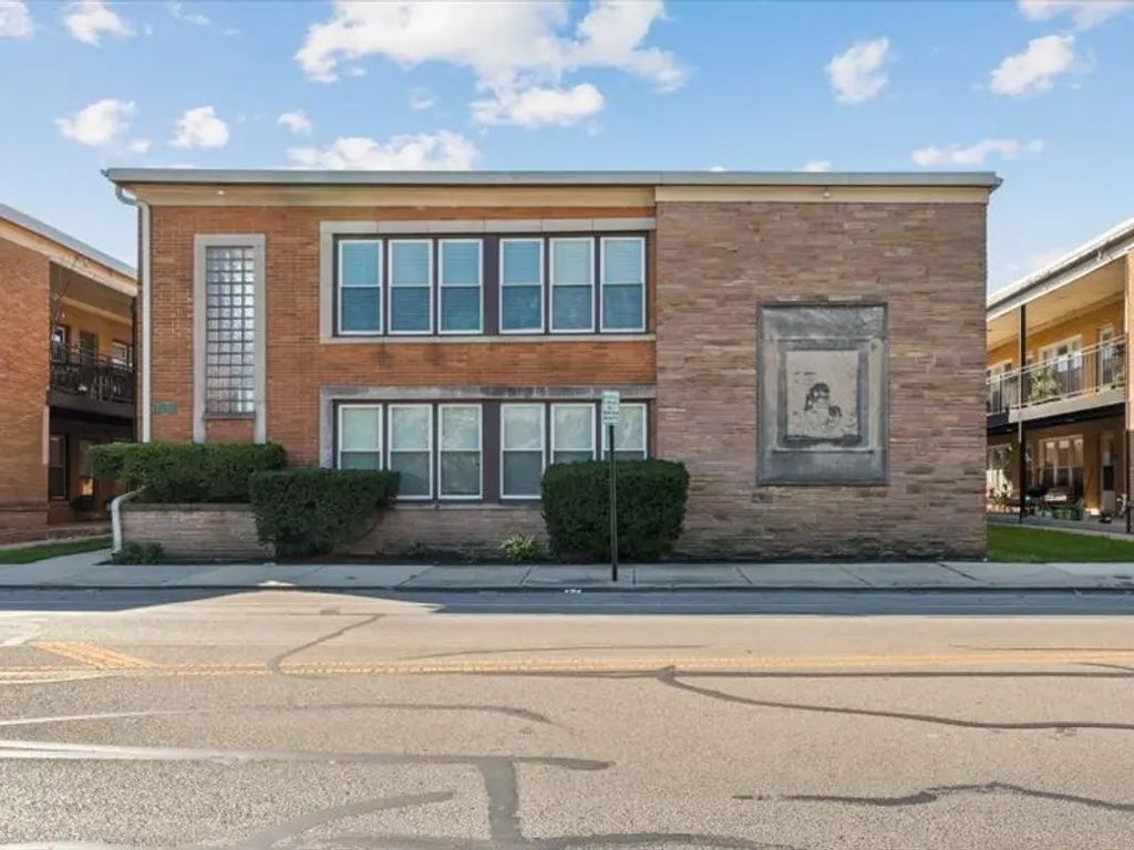 7221 Division Street 5, River Forest