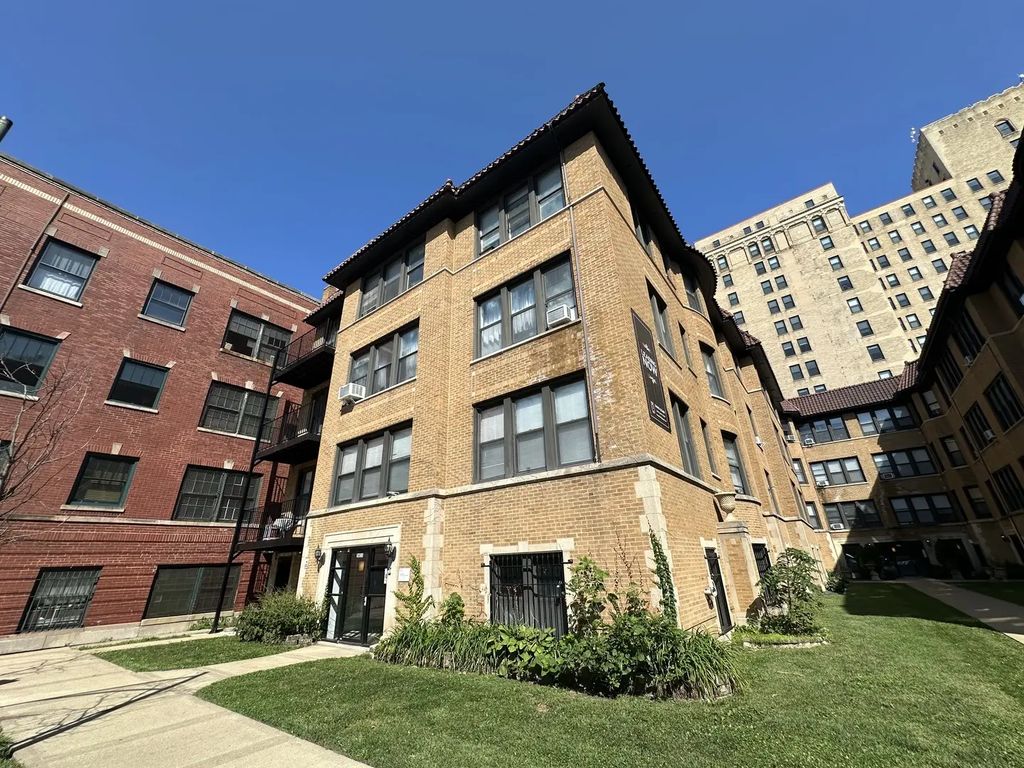 5453 S Everett Avenue 2b, Chicago